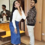 Akansha Chamola Instagram - Tag someone cute in ur life 😉 . . . . . . . . . . . . . . . . .. . . . . . . #trending #iamsocute #reeltoreel #reelsgram #reelkarofeelkaro #gauravkhanna #couplevideos #coupleofinstagram #couplegram #couplefashion #couplestyle #couplegoals #marriagediaries #cutegirls #crazygirl #instalook #instamakeup #fashiondiaries #cutevideos #prettygirls