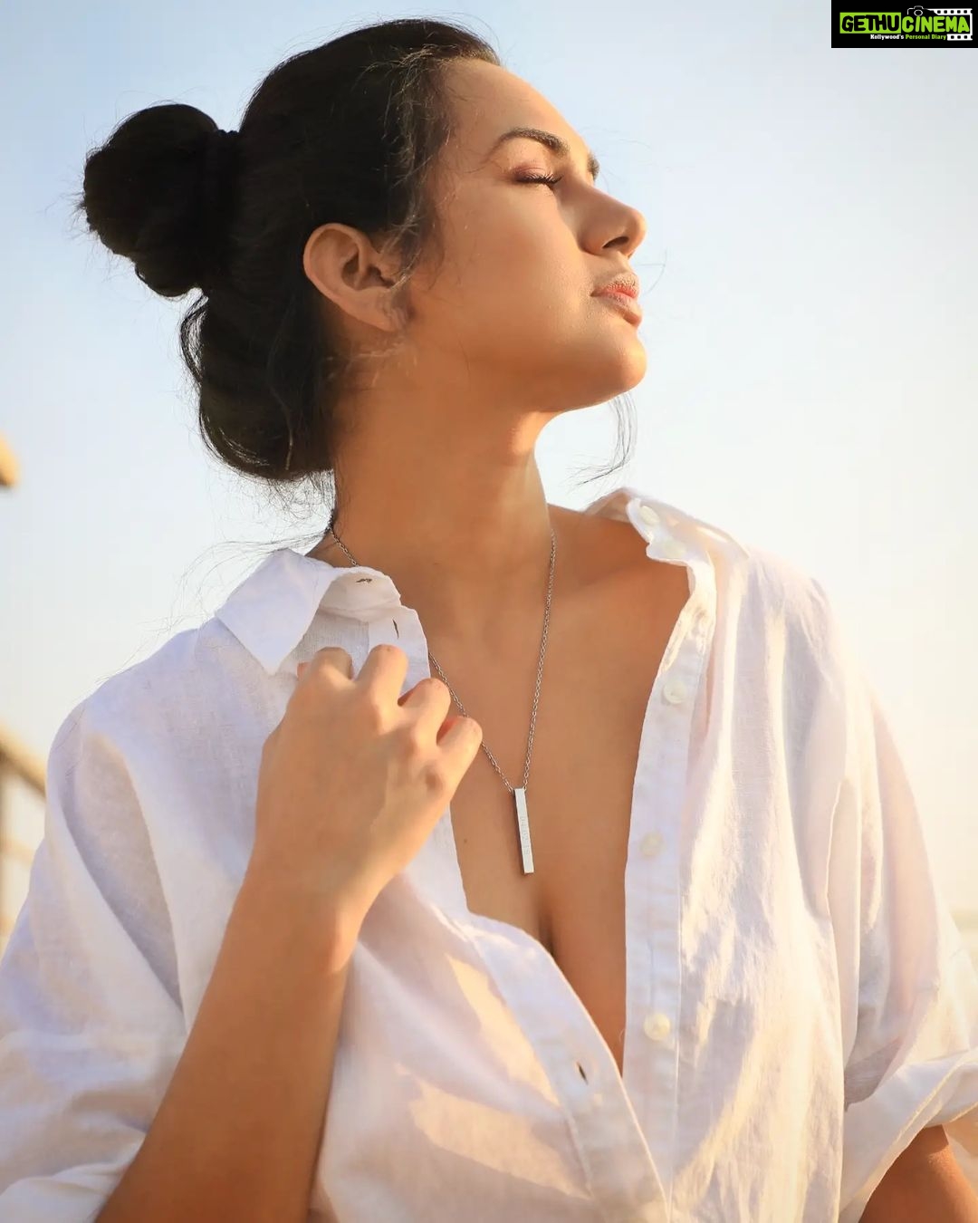 Akansha Chamola Instagram - 🤍🤍🤍 . . . . .. . . . . . . . . . . . . . . . . .. . #instaportrait #instasassy #instaphotography #instaphotoshoot #photoshootideas #lookbook #stylegram #styleinspo #whiteshirt #photooftheday #fashiongram #prettygirls #instafeel #feelit #instamood #lit #feelmyvibe #happy #sunkissed #messybun #foryou #instafam