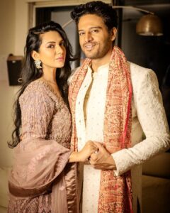 Akansha Chamola Instagram - This DIWALI as we light our diyas let's burn all the hatred n negativity and start treating every single being with KINDNESS and COMPASSION..Because FORTUNATE are the ones who hav learned to ADMIRE and not ENVY ....
JAI SHRI RAM ।।
Gaurav's 👔 by @designervivekgupta
Akanksha's👗 by @@sonybridals
Gaurav's 👞 by @designervivekgupta
📸 By @idreamzzs
.
.
.
.
.
.
.
.
.
.
..
.
.
.
.
.
.
.
.
.
.
.
..
..
.
.
.
.
..
.
.
.

..
.

#happysouls #happydiwali #festivevibes #festivalfashion #festivaloutfit #couplefashion #coupleofinstagram #couplegram #couplegoals❤ #gauravkhanna #Mr&Mrskhanna #marriedcouple #relationshipgoals #diwalivibes✨ #diwaliwishes #desigram