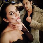 Akansha Chamola Instagram - When #Catwoman 🐈 meets #dracula 🧛 . . . . . . . . . .. . . . . . . . . . . . . . .. . .. . . . . . . #halloween🎃 #halloweenparty #dressup #cosplay #couplefashion #couplegoals #relationshipgoals #couplestyle #coupleofinstagram #gauravkhanna #Mr&Mrs.khanna #fashiondiaries #instamakeup #instalook #instahair #stylegram