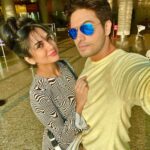 Akansha Chamola Instagram - 🌞 sunkissed selfiedump ……… .. . . . . . . . . . . . . . . . . . . . . . . . . . #selfietime #selfiegram #couplegoals #couplegram #marriedlife #couplestyle #cutecouples #happy #lovegram #instacute #instamood #airportlook #airportdiaries #selfieofday #photodump #instafashion
