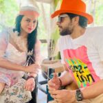Akansha Chamola Instagram - ♥️ . . . . #gauravkhanna #Mr&MrsKhanna #akankshakhanna #anujkapadia #safari #safariphotography #uttarakhand #indian #mountains #himalayas #forest #nature #river #beautiful #beautifulindia #couplegram #couplereels #reelkarofeelkaro #reels #reelsinstagram