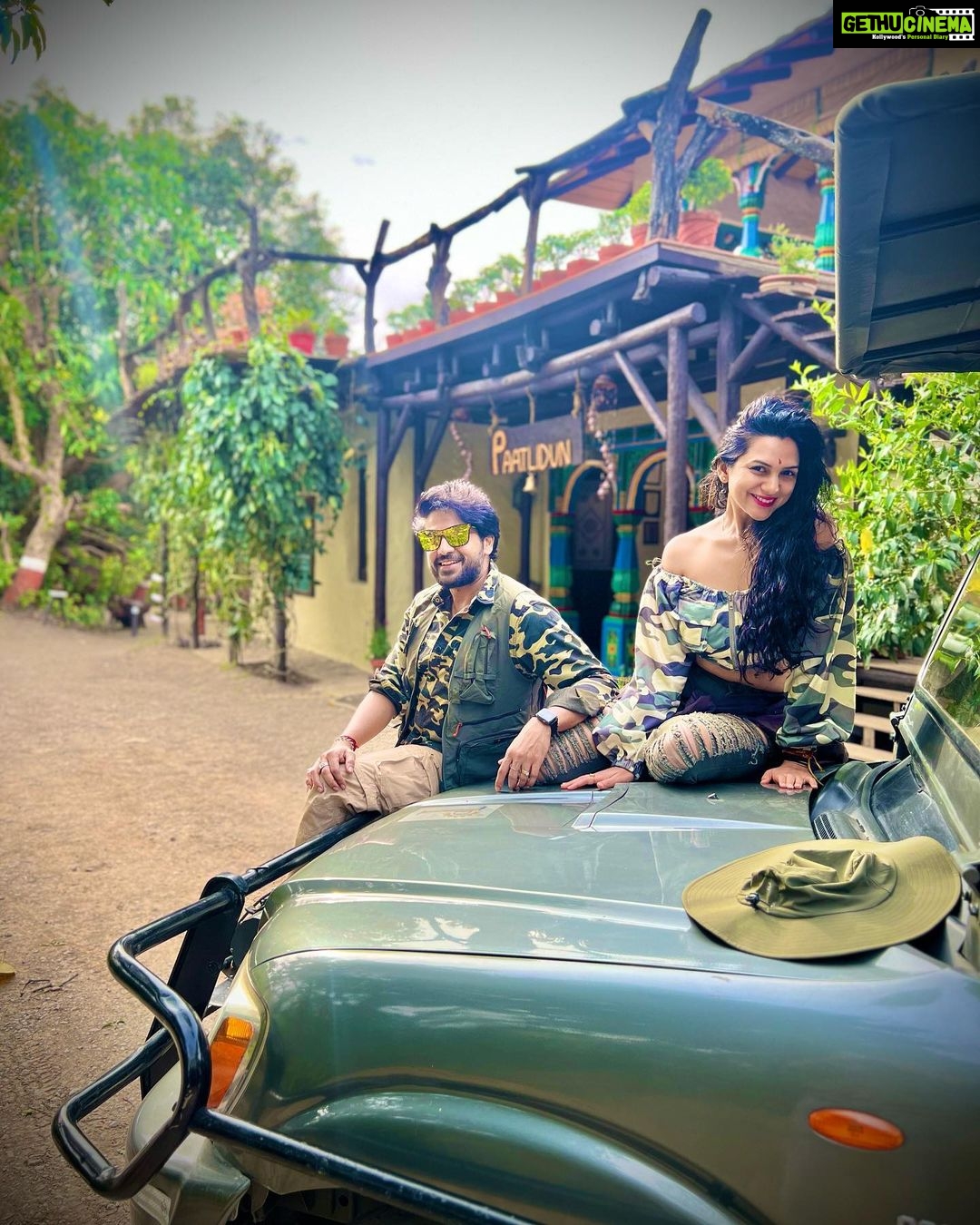 Akansha Chamola Instagram - Gaadi check ✅ ………. Sawari Check✅ ………… SAFARI check✅ …………….. Going Wild @paatlidun.safari.lodge #paatlidunsafarilodge #jimcorbettnationalpark . . . . . . . . . . . . . . . . . . . . . . . . . . #corbetttigerreserve #uttarakhand #pahadi #jimcorbett #staycation #travelgram #couplegram #tourism #travelinspiration #indiatravel #traveldiaries #travelindia #uttarakhandheaven #uttarakhandtourism #wildlifesafari #couplefashion #wanderlust #couplestyle Paatlidun Safari Lodge