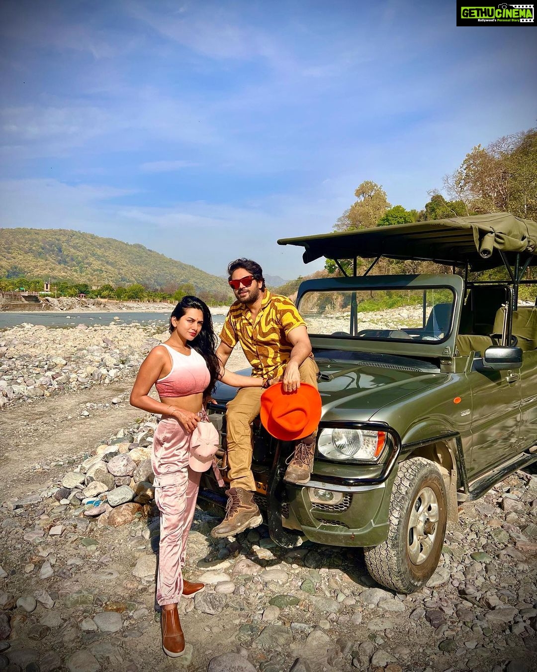 Akansha Chamola Instagram - Devbhoomi mai aapka swagat hai @gauravkhannaofficial kosi river picnic @paatlidun.safari.lodge #paatlidunsafarilodge #jimcorbettnationalpark . . . . . . . . . . . . . . . . . . . . . . . . . . . . . . . . . . . . . . . . . . #kosiriver #uttarakhand #gadwali #pahadi #devbhoomi #uttarakhandheaven #jimcorbett #staycation #travelgram #couplegram #indiangirl #tourism #travelinspiration #indiatravelgram #indiatravel #proudindian #couplegoals #couplephotography #couplefashion #outfitinspiration #couplestyle #powercouple #traveldiaries #travelindia Paatlidun Safari Lodge