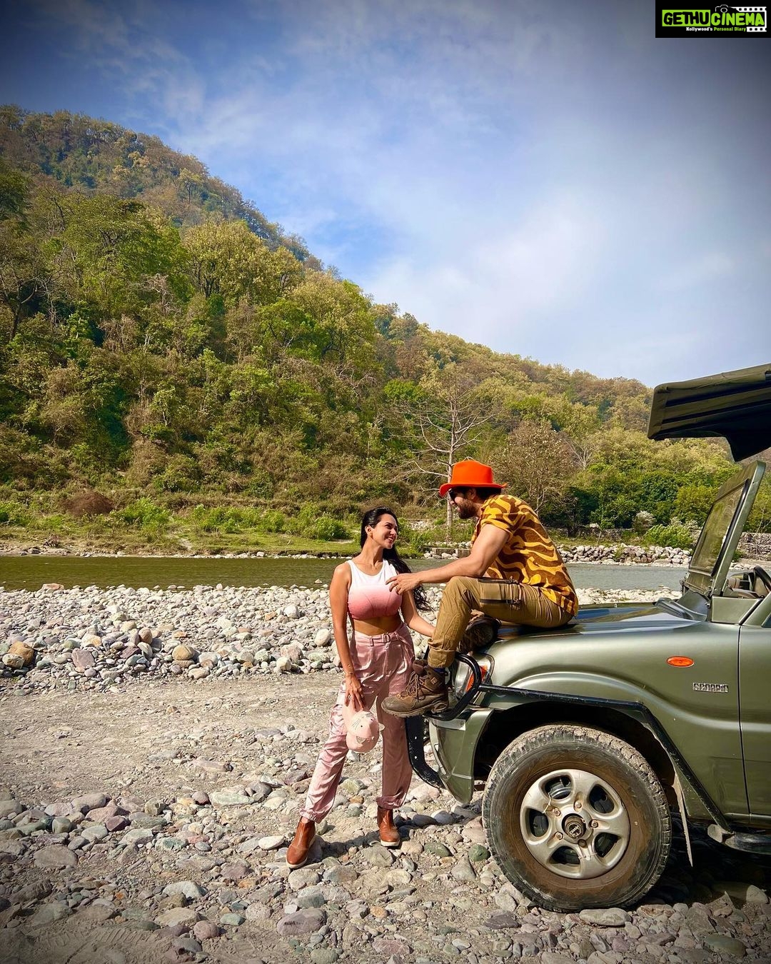 Akansha Chamola Instagram - Devbhoomi mai aapka swagat hai @gauravkhannaofficial kosi river picnic @paatlidun.safari.lodge #paatlidunsafarilodge #jimcorbettnationalpark . . . . . . . . . . . . . . . . . . . . . . . . . . . . . . . . . . . . . . . . . . #kosiriver #uttarakhand #gadwali #pahadi #devbhoomi #uttarakhandheaven #jimcorbett #staycation #travelgram #couplegram #indiangirl #tourism #travelinspiration #indiatravelgram #indiatravel #proudindian #couplegoals #couplephotography #couplefashion #outfitinspiration #couplestyle #powercouple #traveldiaries #travelindia Paatlidun Safari Lodge