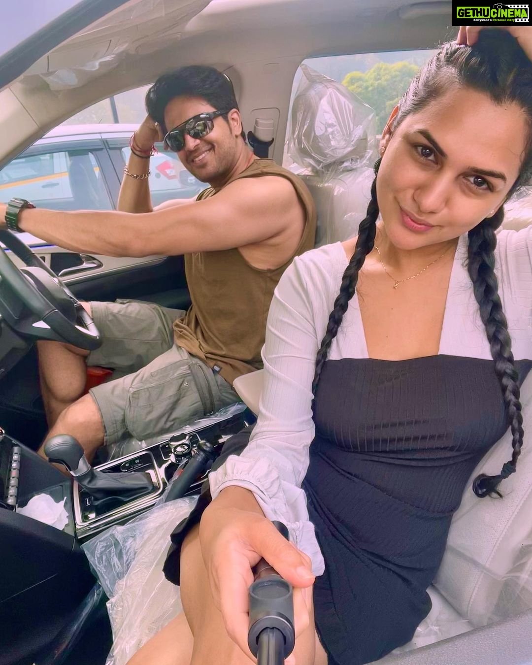 Akansha Chamola Instagram - last of this look πβ¦β¦β¦. . . . . . . . . . . . . . . . . . . #couplegram #instacouple #coupleselfie #selfie #couplegoals #foryou #cutecouples #instacute #instamood #instaselfie #instafilters #instafashion #marriedlife #cargram #carselfie #newcar #instalove