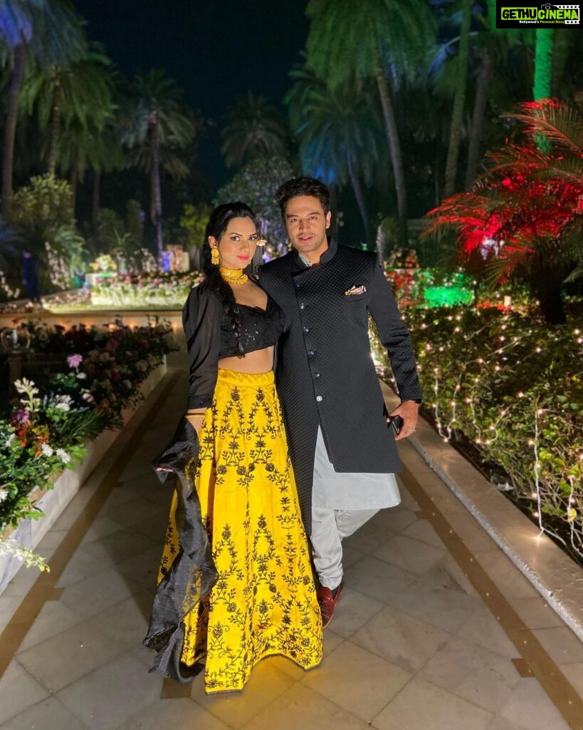 Akansha Chamola Instagram - I’m extremely sorry for forgetting our wedding anniversary 😉…. I was way too busy Rocking and Shocking your entire family 🤗🤗 I hope i made u proud 🥹…… . . . . . . . . . . . . . . . . . . . . . . . . . . #anniversary #couplegoals #instafashion #couplefashion #couplestyling #marriedlife #marriagegoals #love #happy #instacouple #desifashion #lookbook #coupleedits #instafashion #instamood #instalike