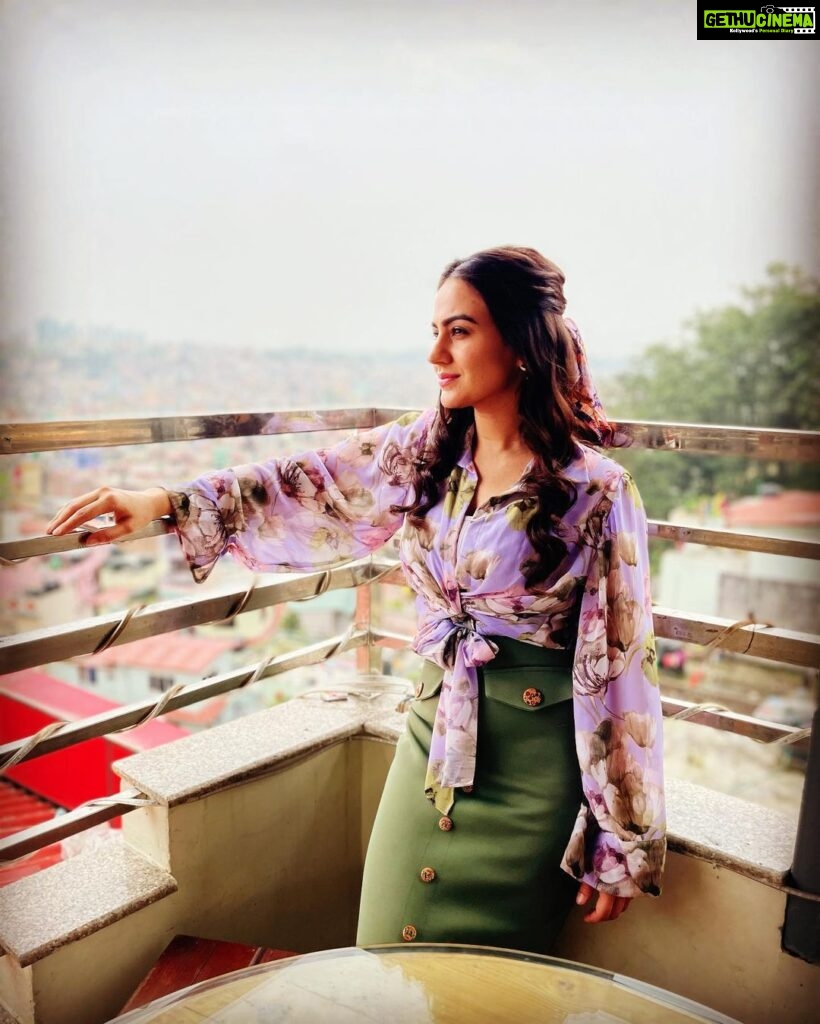 Aksha Pardasany Instagram - Kathmandu Connection 2 dekha kya? Streaming exclusively on @sonylivindia #KathmanduConnection2 #kathmanduconnectiononsonyliv #shivanibhatnagar