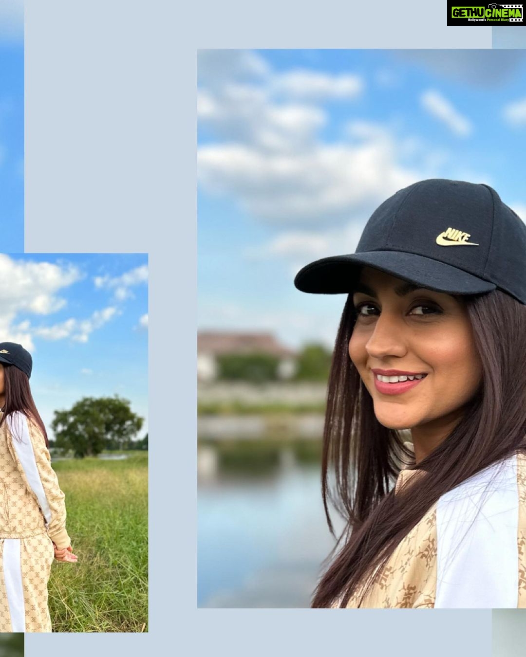 Aksha Pardasany Instagram - A foreign land, clear skies and a film wrap. 🎬🎞️ Bangkok