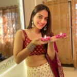 Aksha Pardasany Instagram - And the lights are on 🪔