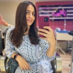 Aksha Pardasany Instagram – New film. New haircut. 
Love ❤️