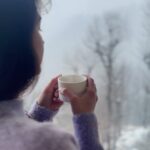 Aksha Pardasany Instagram - This is your reminder to drink chai and have a good day 🤗 #mountainchai #chai #akshapardasany #mountains