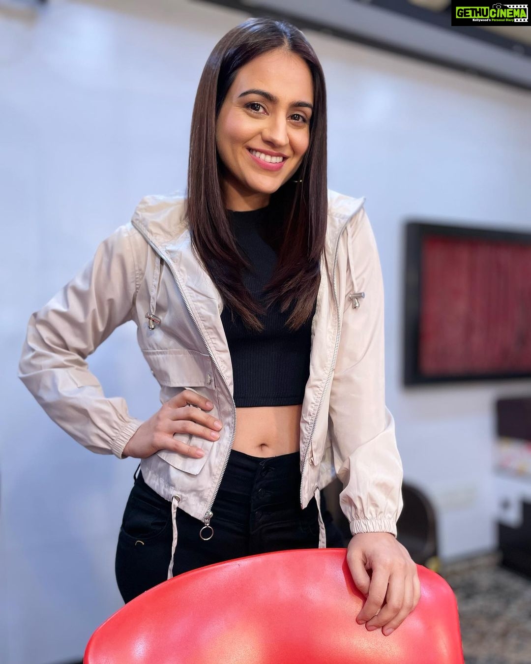Aksha Pardasany - 9.6K Likes - Most Liked Instagram Photos
