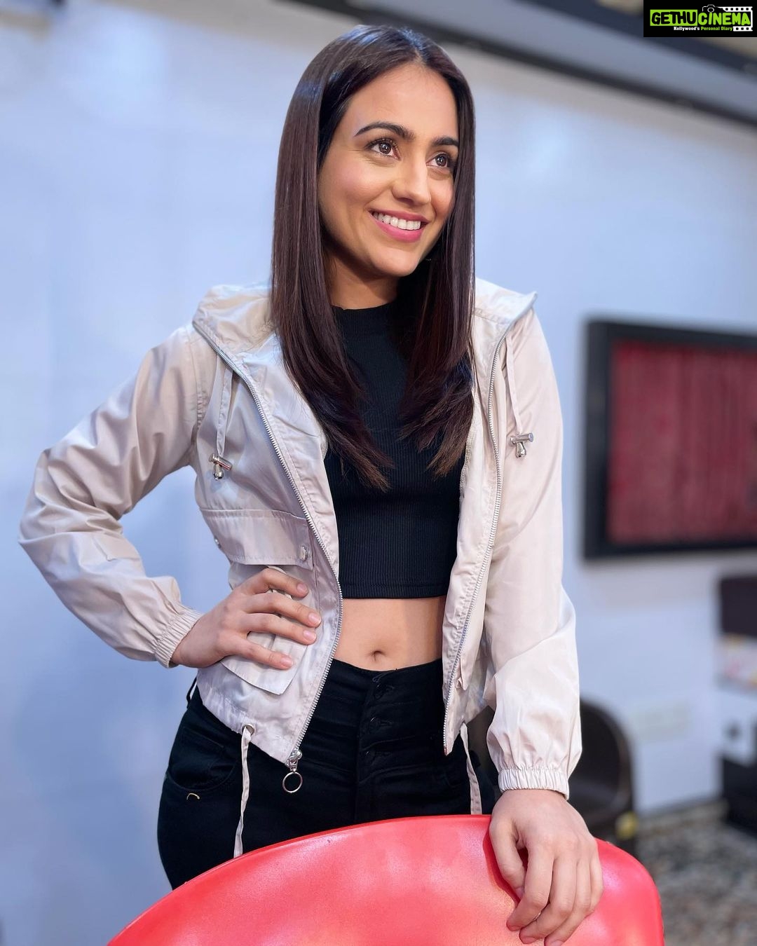 Aksha Pardasany - 9.6K Likes - Most Liked Instagram Photos