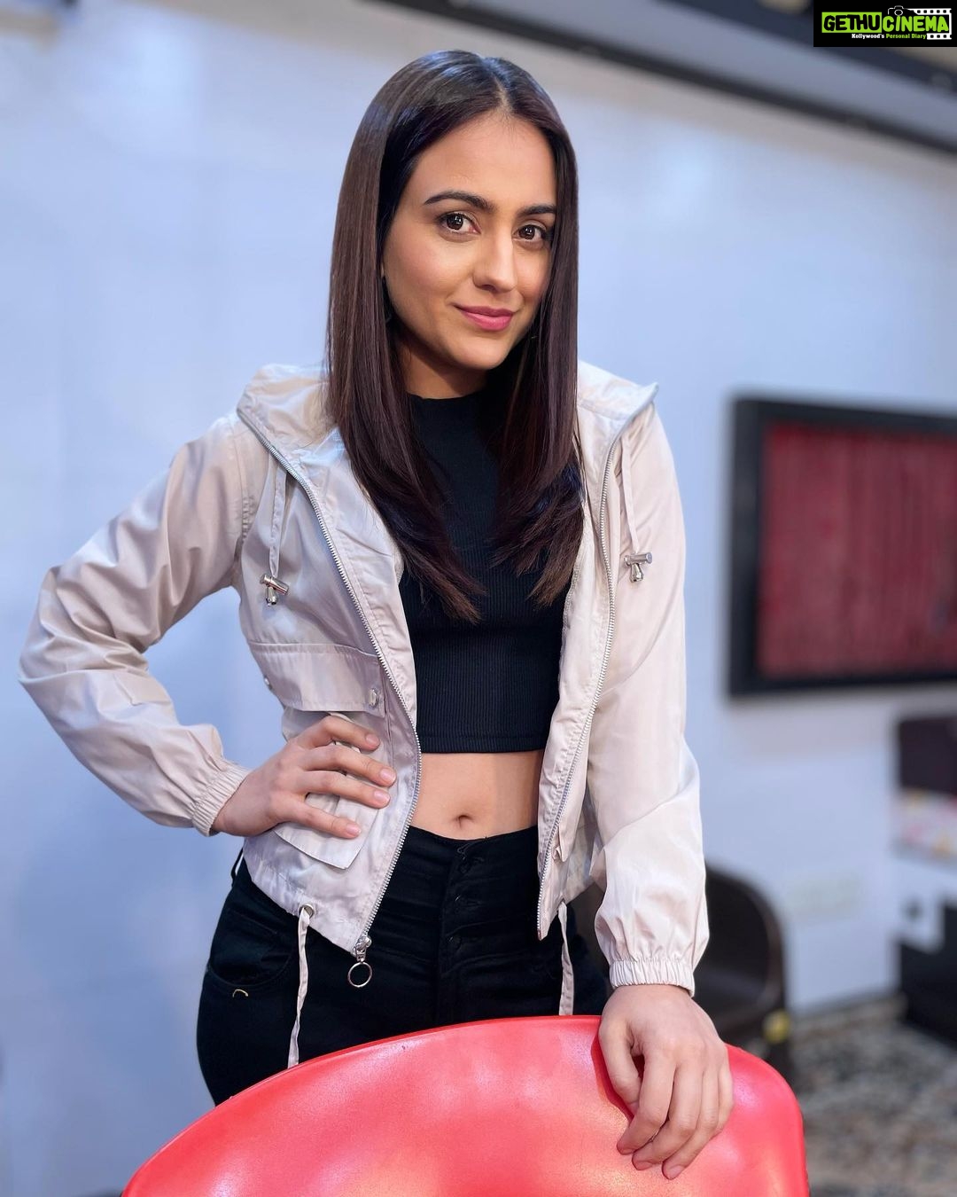 Aksha Pardasany - 9.6K Likes - Most Liked Instagram Photos