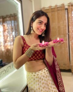 Aksha Pardasany Instagram - And the lights are on 🪔