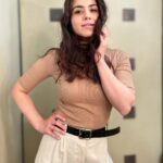 Aksha Pardasany Instagram - Just had Sev Puri before posing for this 🤤 I think you’ll can tell 😂 #food #happybelly #cheatday