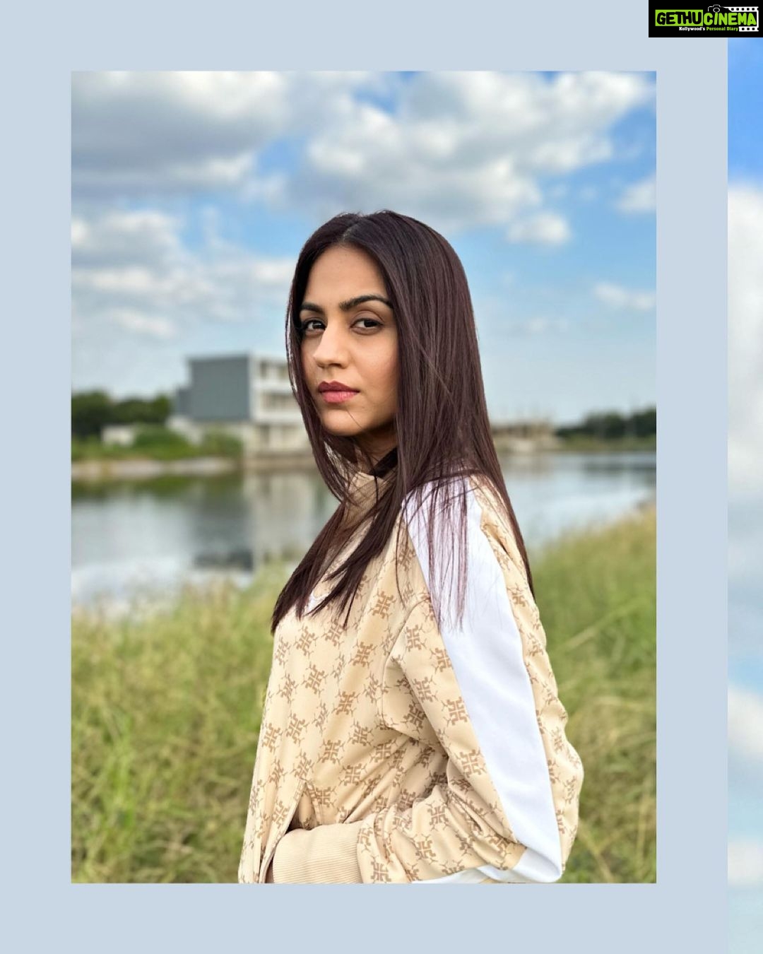 Aksha Pardasany Instagram - A foreign land, clear skies and a film wrap. 🎬🎞️ Bangkok