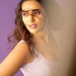 Akshara Gowda Instagram – Amore ❤️‍🔥

Photography @shareefnandyala 

Makeup and hair @pranathibandi 

Styling @priyankaarik 

Assisted and BTS and video courtesy @_salonii.jainn_

Wearing @gummadidalashashi.label 
Accessories @arikatelier 

Production @studiolluxe 

#coffeelover #skincare #aksharagowda #stylishtamilachi #aksharagowdabikki #stylishtamizhachi  #dancing #saree #lilac #hot #reelsinstagram #trendingreels