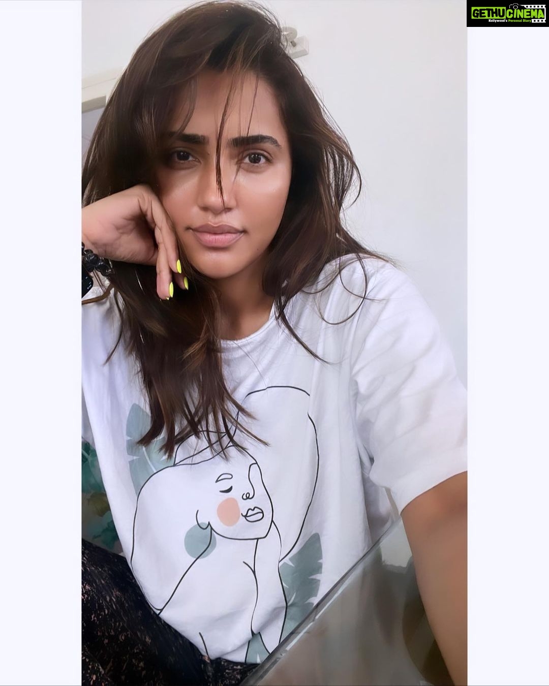 Akshara Gowda Instagram - I woke up feeling so #BLESSED 😇❤️🫶 #WOKEUPLIKETHIS #WOKEUPFEELINGBLESSED #WOKEUPFEELINGGRATEFUL #aksharagowda #stylishtamilachi #stylishtamizhachi #aksharagowdabikki #sunday #wokeuplikethis #morning #nofilter #blessed #grateful #nomakeupneeded Bandra, Mumbai