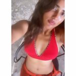 Akshara Gowda Instagram - Be right back 🔥🥰 #aksharagowda #stylishtamilachi #aksharagowdabikki #stylishtamizhachi #bali #snorkeling #water #ocean #sunset #rockbarbali #rockbar #kemenuh Bali, Indonesia