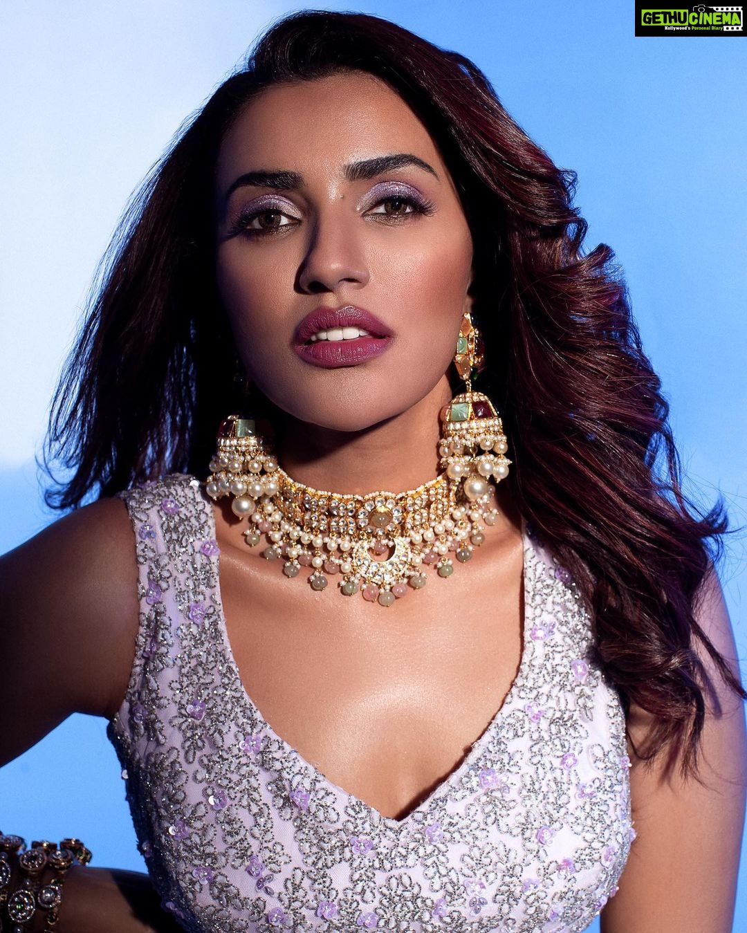 Akshara Gowda Instagram - Cocktail 🍹 Photography: @girish_rajput_photography Retouch / post : @poseidon11__ Makeup : @manjiri_trivedi Hair: @priya_annareddy Stylist : @jaadu_sidhu Wearing: @kalighataindia , Jewellery: @zevar_geeta Location courtesy: @studio211mumbai Shoot coordinated : @sumbul_enroute #coffeelover #skincare #aksharagowda #stylishtamilachi #aksharagowdabikki #stylishtamizhachi #dancing Studio 211