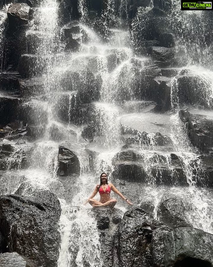 Akshara Gowda Instagram - Catch flights, not feelings 🥰 Collect moments, not things 🫶 The tan will fade , but the memories will last forever!! Slice of my life from #BALI trip ❤️❤️🔥 #random #aksharagowda #stylishtamilachi #stylishtamizhachi #aksharagowdabikki #skincare #nofilter #travel #bali #weekend #sunset #sunsetlovers #makingmemories #nostalgia #wednesday #baliindonesia #snorkeling #travelgram #browngirl #vacation #holiday Bali, Indonesia
