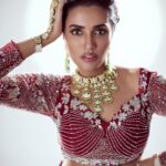 Akshara Gowda Instagram – Wine 🍷 

Photography: @girish_rajput_photography 
Retouch / post : @the_pixchanger 

Makeup :  @manjiri_trivedi 

Hair: @priya_annareddy 

Stylist : @jaadu_sidhu 
Wearing: @kalighataindia , Jewellery: @zevar_geeta 

Location courtesy: @studio211mumbai 
Shoot coordinated : @sumbul_enroute 

#coffeelover #skincare #aksharagowda #stylishtamilachi #aksharagowdabikki #stylishtamizhachi  #dancing Studio 211