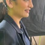 Akshara Haasan Instagram – What a fun shoot day. 

What a wonderful team to work with .
@karanshah2709 @motima.films @work_sakshi @khushbusoni06 @bohra_pooja
@amby_upadhyay1510
