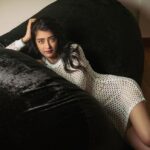 Akshara Haasan Instagram - Mid week stress ? Naaah. Just be cool. 📸 @thereubenellisss Make up @tush_91 Hair @sankpalsavita