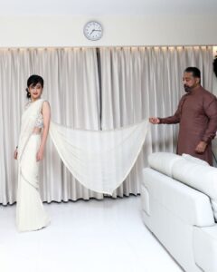 Akshara Haasan Instagram - This deserved a individual post. When dad dearest helps you look nothing less than your best .

For Ponniyin Selvan audio/trailer launch. Thank you team for having me be part of such a grand awaited event.