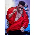 Akshay Kumar Instagram - You grooved to #MainKhiladi, the next song #KudiyeeNiTeri you’ll vibe to! Teaser out tomorrow #Selfiee in cinemas, on 24th Feb. @therealemraan @nushrrattbharuccha @dianapenty @karanjohar @apoorva1972 @therealprithvi @supriyamenonprithviraj @iamlistinstephen @raj_a_mehta @rishiwrites @dharmamovies @starstudios #CapeOfGoodFilms @prithvirajproductions @magicframes2011 @vbfilmwala @prophecproductions @zarakhan @tanishk_bagchi @khan_ahmedasas @i_am_princegupta @ericpillai @anshul300 @azeemdayani @playdmfofficial