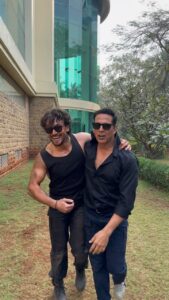 Akshay Kumar Instagram - So @tigerjackieshroff played #MainKhiladi with me and this happened!! How about you make a #MainKhiladi reel with your bestie? I’ll repost. #Selfiee