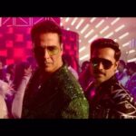 Akshay Kumar Instagram - 😙Munh se seeti aur 👏haath se taali bajaane ko ho tayyar? Here’s a teaser of #MainKhiladi. Song drops 1st Feb!! #Selfiee in cinemas from 24th Feb @therealemraan @nushrrattbharuccha @dianapenty @karanjohar @apoorva1972 @therealprithvi @supriyamenonprithviraj @iamlistinstephen @raj_a_mehta @rishiwrites @dharmamovies @starstudios #CapeOfGoodFilms @prithvirajproductions @magicframes2011 @vbfilmwala @uditnarayanmusic @anumalikmusic @abhijeetbhattacharya @tanishk_bagchi @anshul300 @azeemdayani @playdmfofficial
