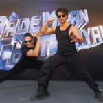 Akshay Kumar Instagram - A film I’ve been most eager to start #BadeMiyanChoteMiyan! Adding to the adrenaline rush is my Chote @tigerjackieshroff Hey Chote, you better remember during the shoot that you were born the year I started my career 😜 @pooja_ent @therealprithvi @vashubhagnani @aliabbaszafar @jackkybhagnani @honeybhagnani @ihimanshumehra @aazfilms #PoojaEntertainment