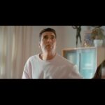 Akshay Kumar Instagram - Game kissi aur ka, par khel gaya Sting!!! #Ad @sting_india #EnergyBoleTohSting #StingEnergy