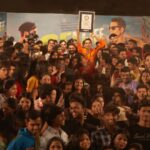 Akshay Kumar Instagram - Everything I have achieved and where I am in life is due to the unconditional love of my fans. This is my special tribute to them, acknowledging how they have stood by me throughout my career. With the help of my fans, we have broken the Guinness World Record for Most Selfies in 3 minutes :) Thank you everyone. This was very special and I'll remember this forever. Ab selfies hi selfies hongi. See you all in cinemas on Friday. @trzyinnovationz