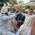 Akshay Kumar Instagram - I’ll forever remember this dance with you @mohanlal Sir. Absolutely memorable moment 😊🙏
