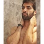 Akshay Oberoi Instagram – Mirror mirror on the wall,
Who’s the grumpiest of all?

#Wednesday #WednesdayThoughts #Mood