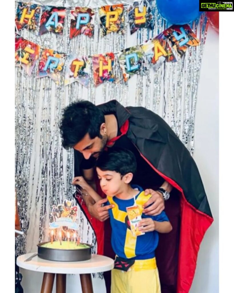 Akshay Oberoi Instagram - And just like that, he's 6! ❤ #AvyaansBirthday #FatherSon #HappyBirthday #HomemadeCostumes