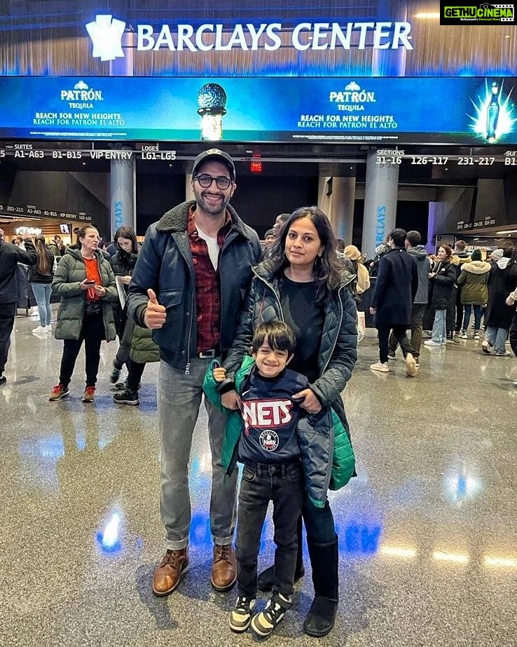 Akshay Oberoi Instagram - Witnessed my childhood favs (& now my child's favs too) @brooklynnets win the game 🏀 Perfect end to a perfect holiday :) P.S. Swipe left to see two fans giving their undivided attention 😬 @nba @nbaindia #NBA #NBAFans #Basketball #LikeFatherLikeSon Barclay's Center, Brooklyn