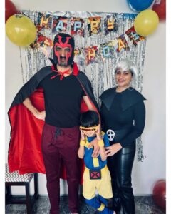 Akshay Oberoi Instagram - And just like that, he's 6! ❤️

#AvyaansBirthday #FatherSon #HappyBirthday #HomemadeCostumes