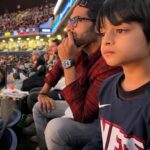 Akshay Oberoi Instagram – Witnessed my childhood favs (& now my child’s favs too) @brooklynnets win the game 🏀
Perfect end to a perfect holiday :)

P.S. Swipe left to see two fans giving their undivided attention 😬

@nba @nbaindia #NBA #NBAFans #Basketball #LikeFatherLikeSon Barclay’s Center, Brooklyn