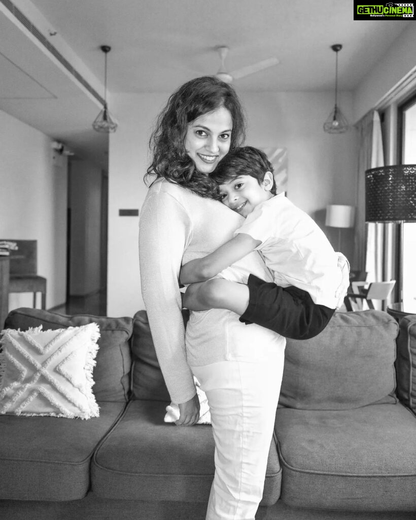 Akshay Oberoi Instagram - Thank you for being the other tree that our little koala bear can hold onto 🐨 Happy Mother's Day, J ❤️ #HappyMothersDay #MothersDay #MothersDay2023