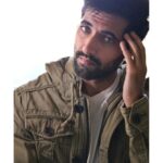 Akshay Oberoi Instagram – You talking to me?

#Wednesday #WednesdayVibes