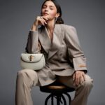Alia Bhatt Instagram – Alia Bhatt is the House’s newest Global Brand Ambassador. To mark the occasion, the actress, producer, and entrepreneur was captured with the Gucci Bamboo 1947 bag.
 
#AliaBhatt #GucciBamboo1947