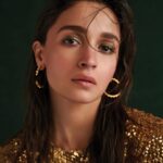 Alia Bhatt Instagram - 🤎 @elleindia ELLE India Editor: @aineenizamiahmedi Fashion Editor: @zohacastelino Photographer: @vaishnavpraveen (thehouseofpixels) Stylist: @lakshmilehr Art Direction and Cover Design: @juno_onajunket Words: @ruman02 Editorial Assistant: @halah_dawre Hair: @mikedesir Make up: @puneetbsaini Brand Coordinator: @aangss