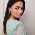 Alia Bhatt Instagram - ❄️