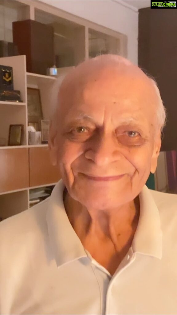 Alia Bhatt Instagram - My grandpa. My hero ♥️ Played golf till 93 Worked till 93 Made the best omelette Told the best stories Played the violin Played with his great granddaughter Loved his cricket Loved his sketching Loved his family & till the very last moment.. loved his life! ♥️ My heart is full of sorrow but also full of joy .. because all my grandpa did is give us joy & for that I feel blessed and grateful to have been brought up by all the light he had to give! Until we meet again ♥️