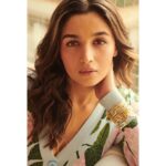 Alia Bhatt Instagram - bloom with grace 🌸 (credits in tags)
